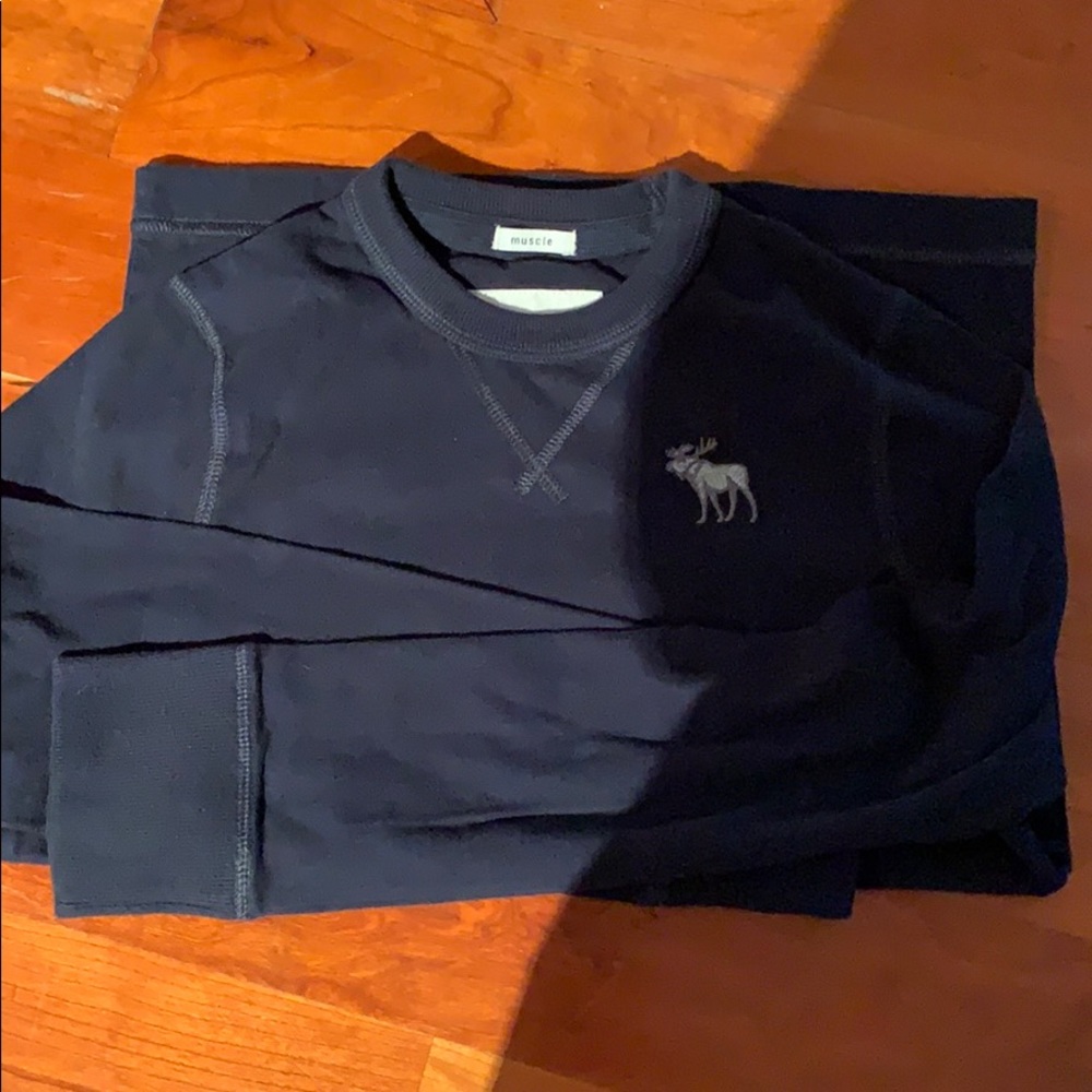 Abercrombie long sleeve sweater. Boys Large.